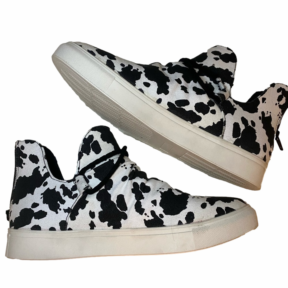 Very G Cowprint Shoes Size 9